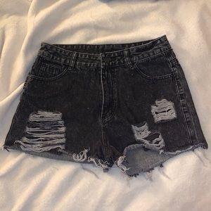 SHEIN Women's Shorts. Size Large.